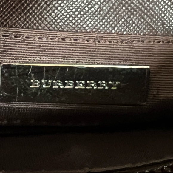 💕PRICE REDUCTION💕 Pre-loved! BURBERRY tote bag. - Picture 8 of 13